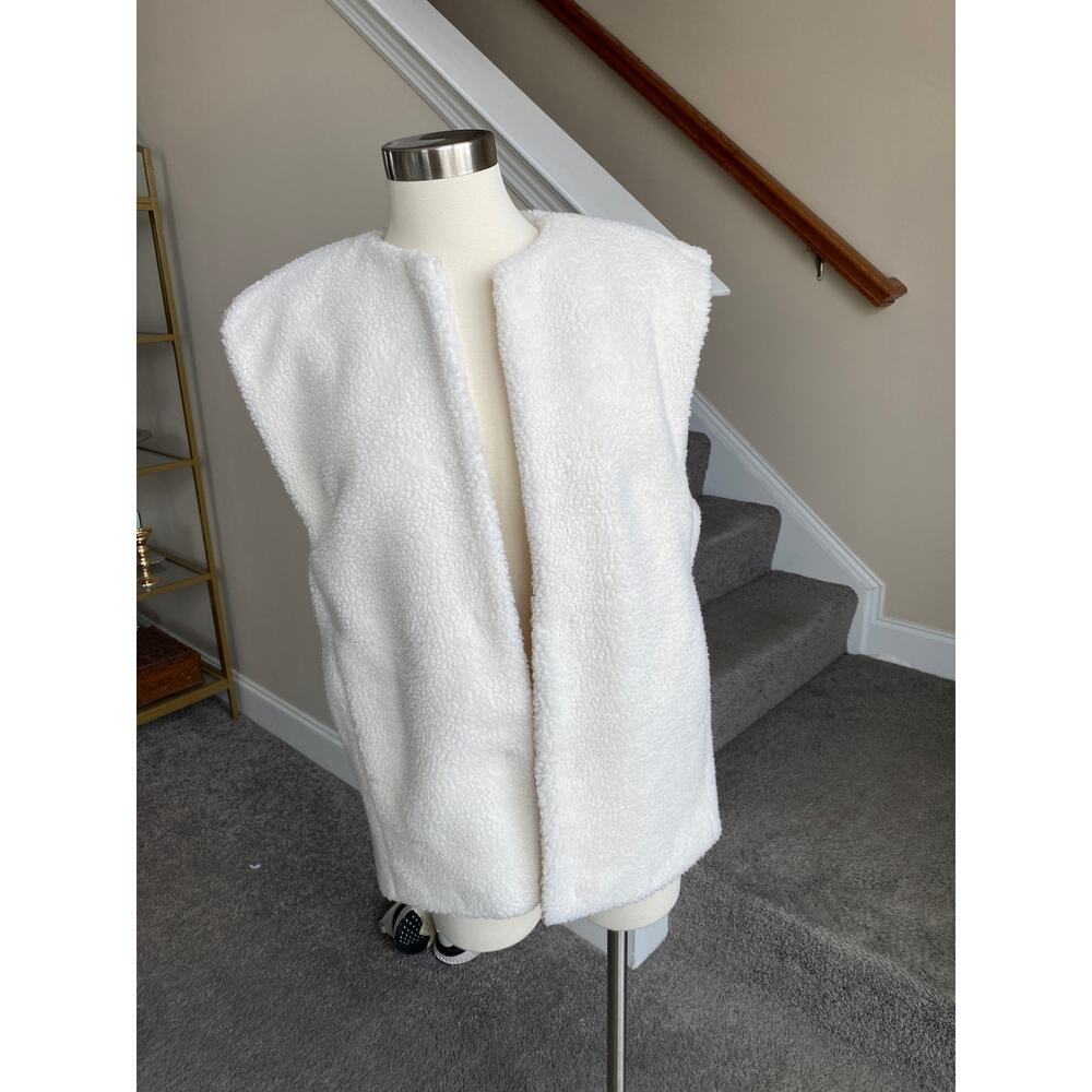 H&M cream shearling oversized vest size XS,